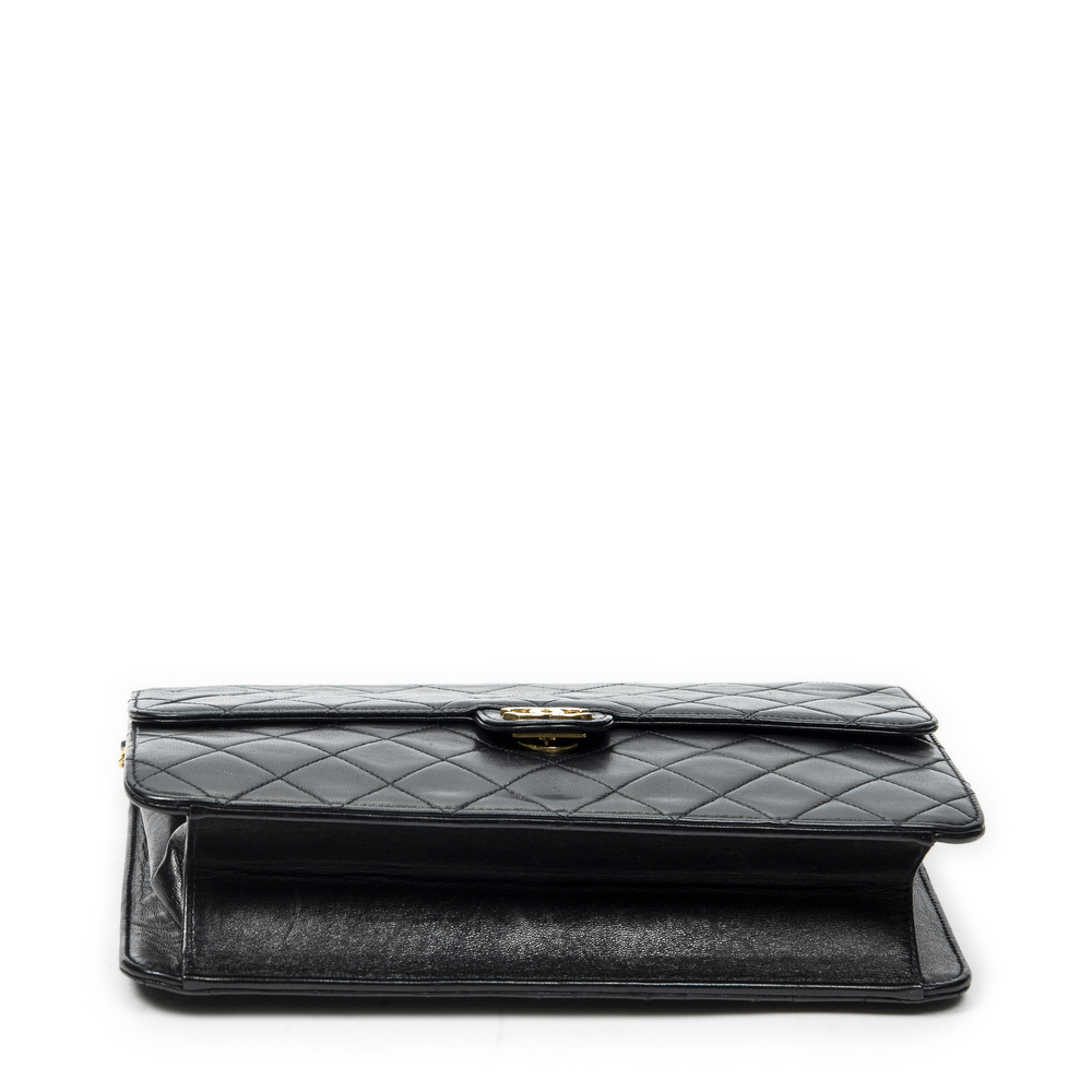 Chanel Vintage Push Lock Straight Flap - Picture 6 of 10